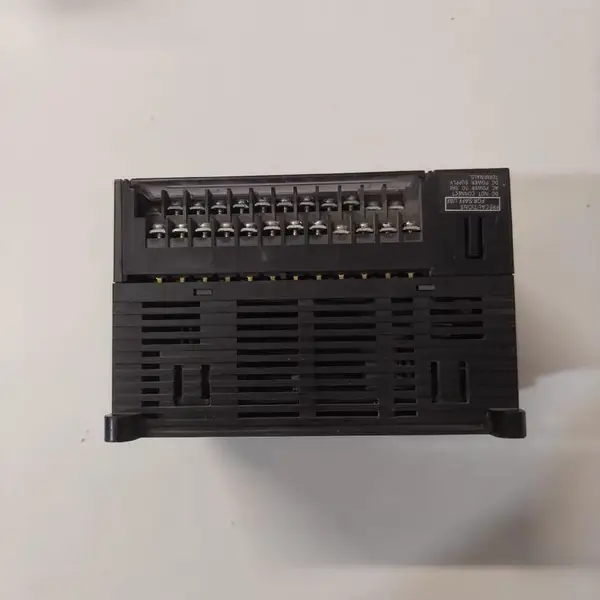 Omron CP1L-M30DT1-D Compact PLC 30 I/O Transistor Output — front view