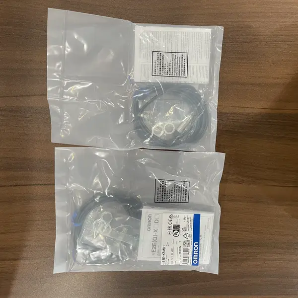 Omron E2E-X8MD1 2M Inductive Proximity Sensor M18 8mm DC 2m Cable — front view