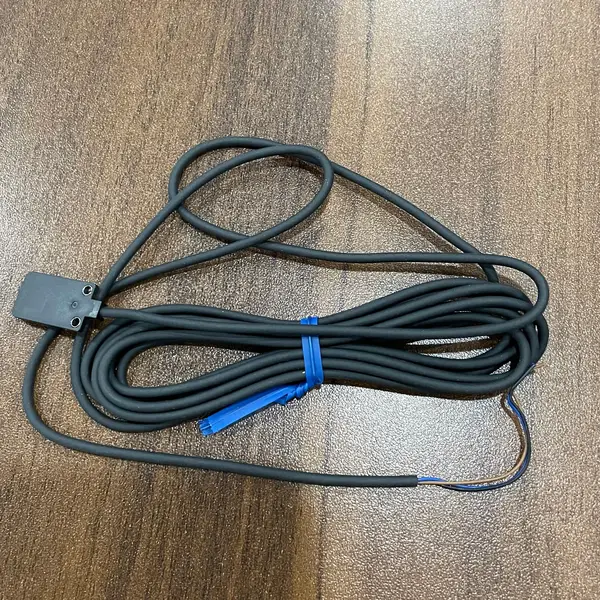 Omron E3T-FD11 Diffuse Fiber Optic Unit for E3T Amplifier — front view