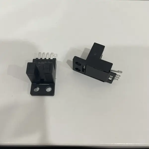 Omron EE-SX674 Micro Photoelectric Sensor Slot 5mm NPN Light-ON/Dark-ON… — front view