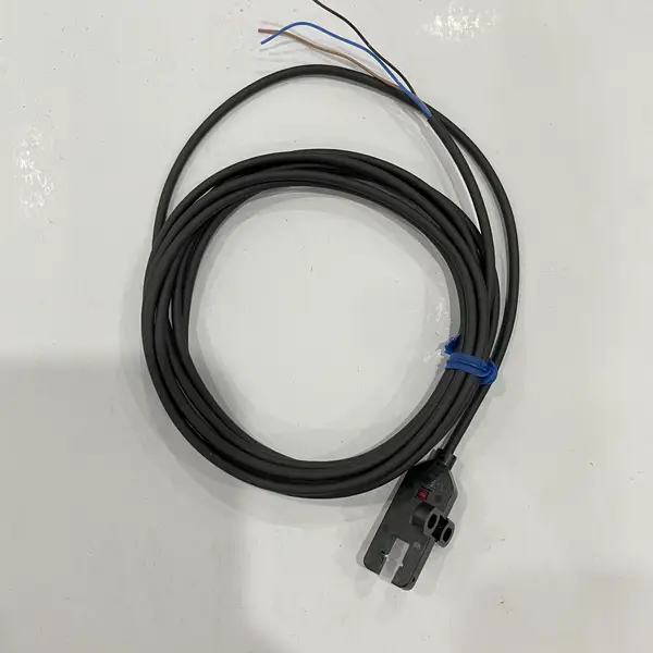 Omron EE-SX872 Micro Photoelectric Sensor NPN Compact High-Speed — front view
