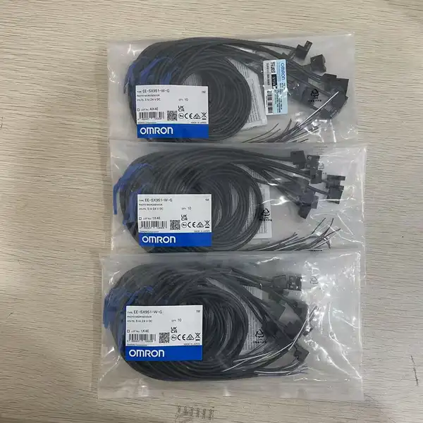 Omron EW-SX951-W-G Miniature Photoelectric Sensor — front view