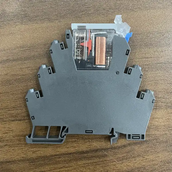 Omron G2RV-ST700 DC24 I/O Relay Module 24VDC — front view