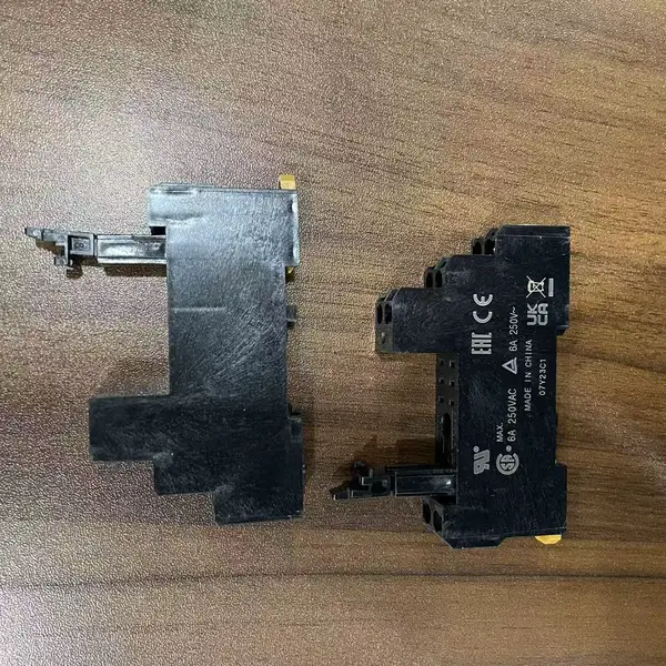 Omron P2RFZ-08-E Push-in Terminal Socket 8-Pin — front view