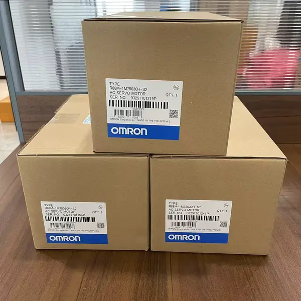 Omron R88M-1M75030H-S2 AC Servo Motor 750W 3000rpm 1S Series Key Shaft — front view