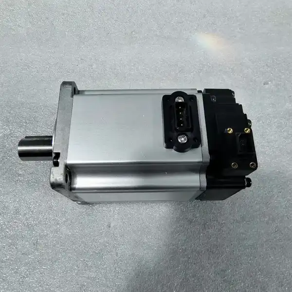 Omron R88M-K40030H-S2 AC Servo Motor 400W 3000rpm 200V G5 Series Key Shaft with… — front view