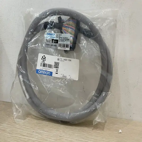 Omron XW2Z-100K Cable 1m for HMI Connection — front view