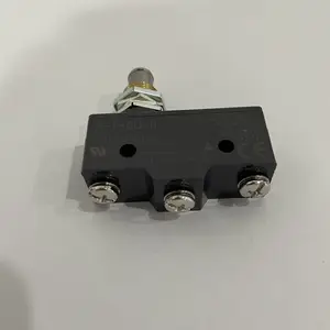 Omron Z-15GQ-B Basic Switch SPDT 15A Panel Mount — front view